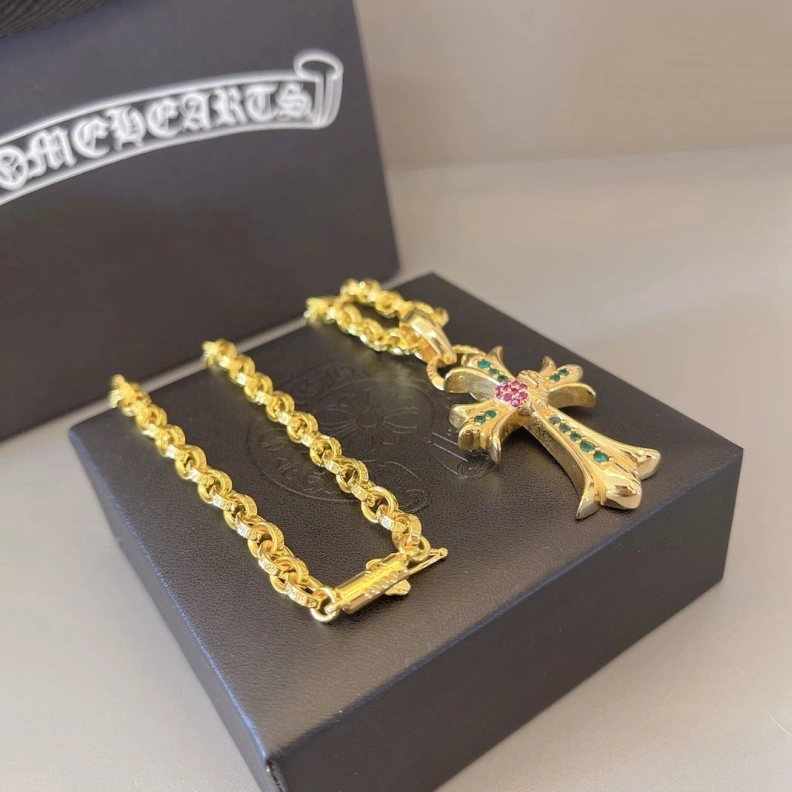 EasyMatch Chrxmx Hxxrts Necklaces 295851
