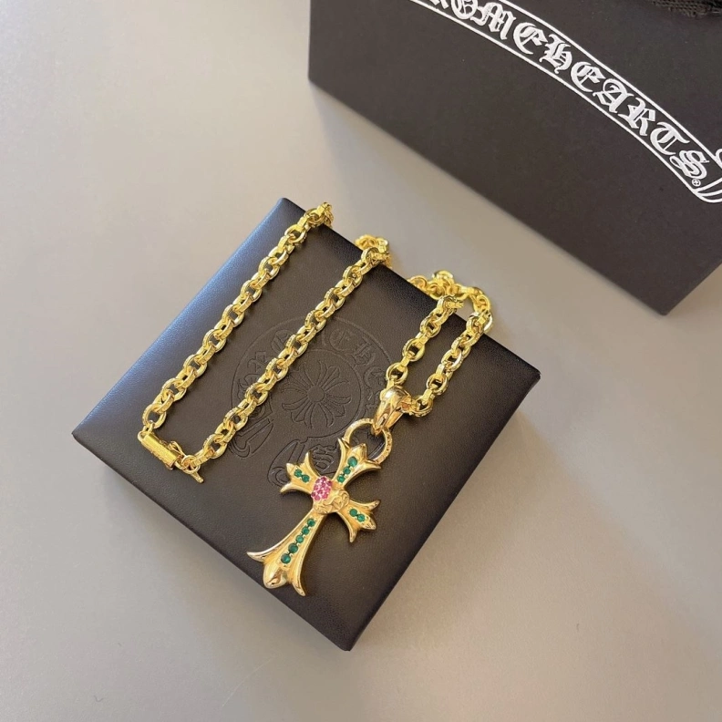 EasyMatch Chrxmx Hxxrts Necklaces 295851