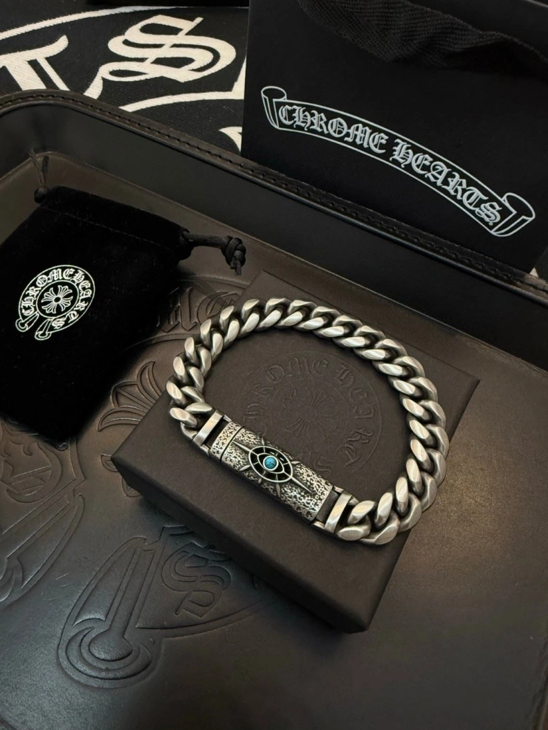 Resilient Chrxmx Hxxrts Necklaces 295835