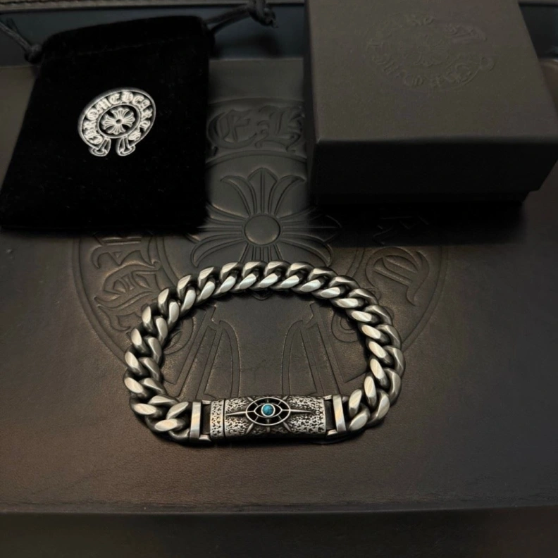 Resilient Chrxmx Hxxrts Necklaces 295835
