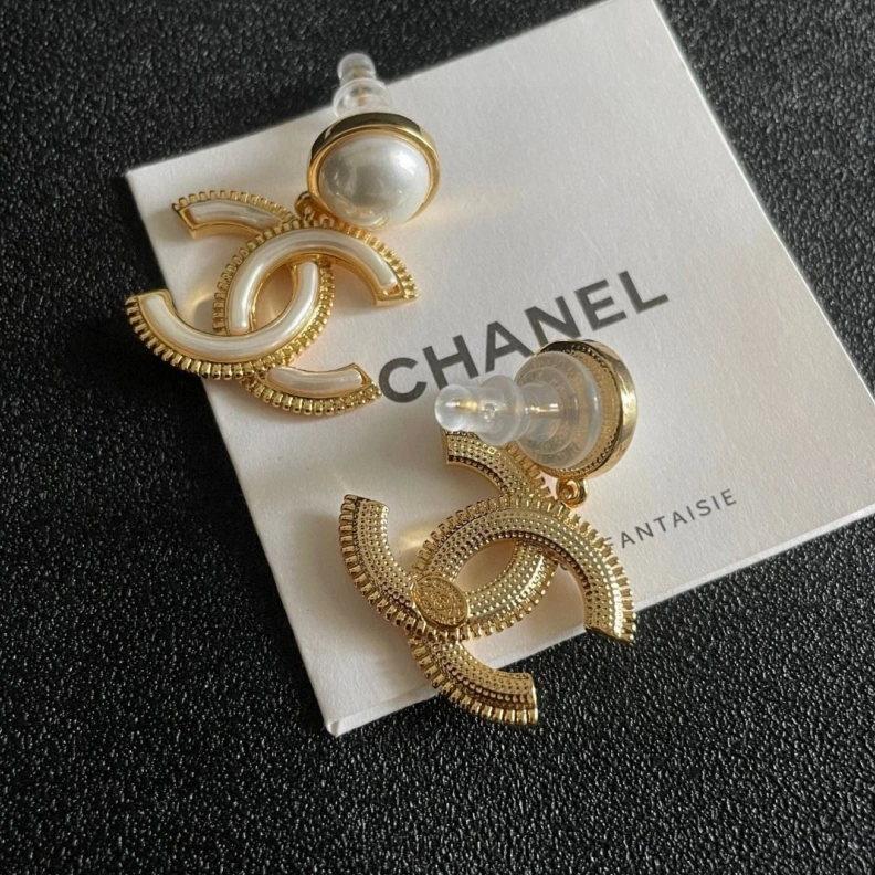 Resilient Chxnxl Earrings 287492