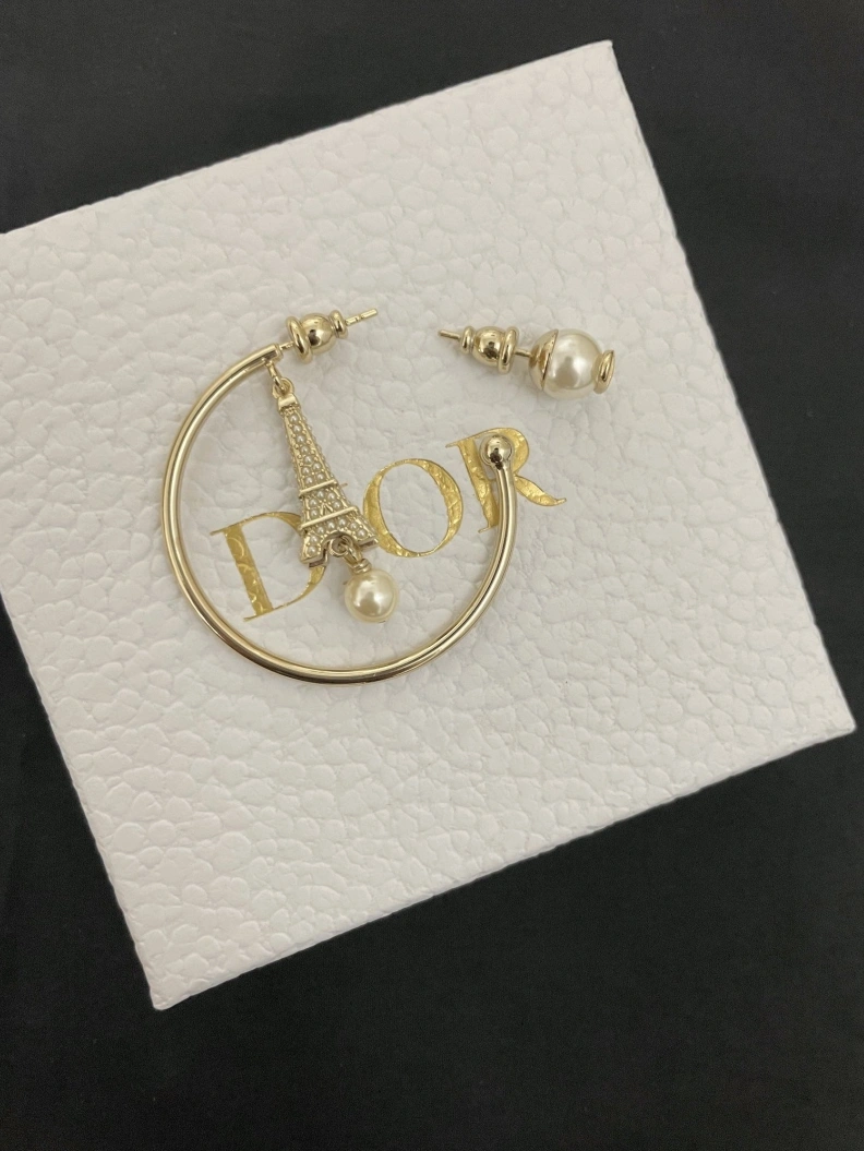 Trendsetting Christian Dxxr Earrings 293859