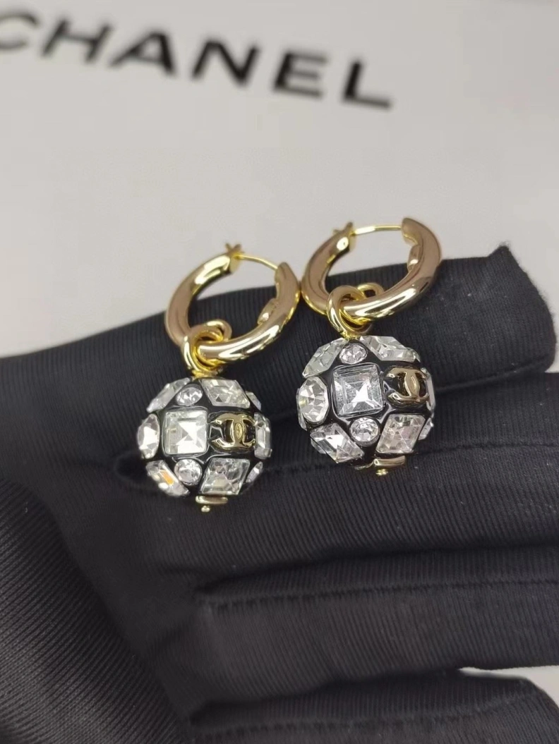 EyeCatching Chxnxl Earrings 285227