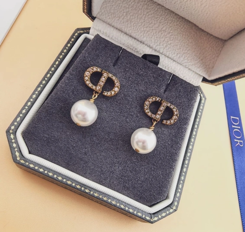 EyeCatching Christian Dxxr Earrings 293856