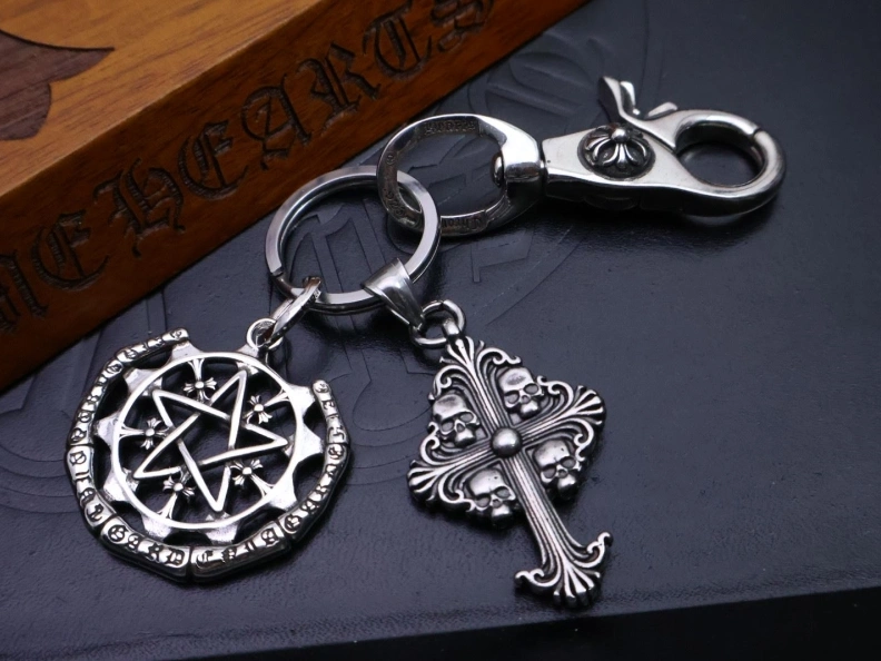 Lightweight Chrxmx Hxxrts Necklaces 295810