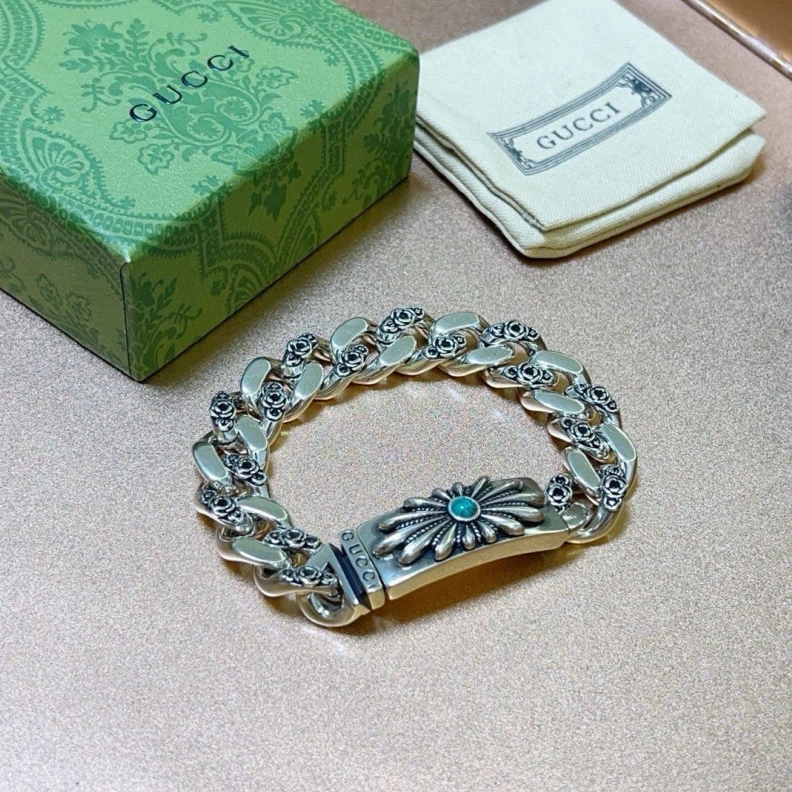 EyeCatching Gxccx Bracelets 302250
