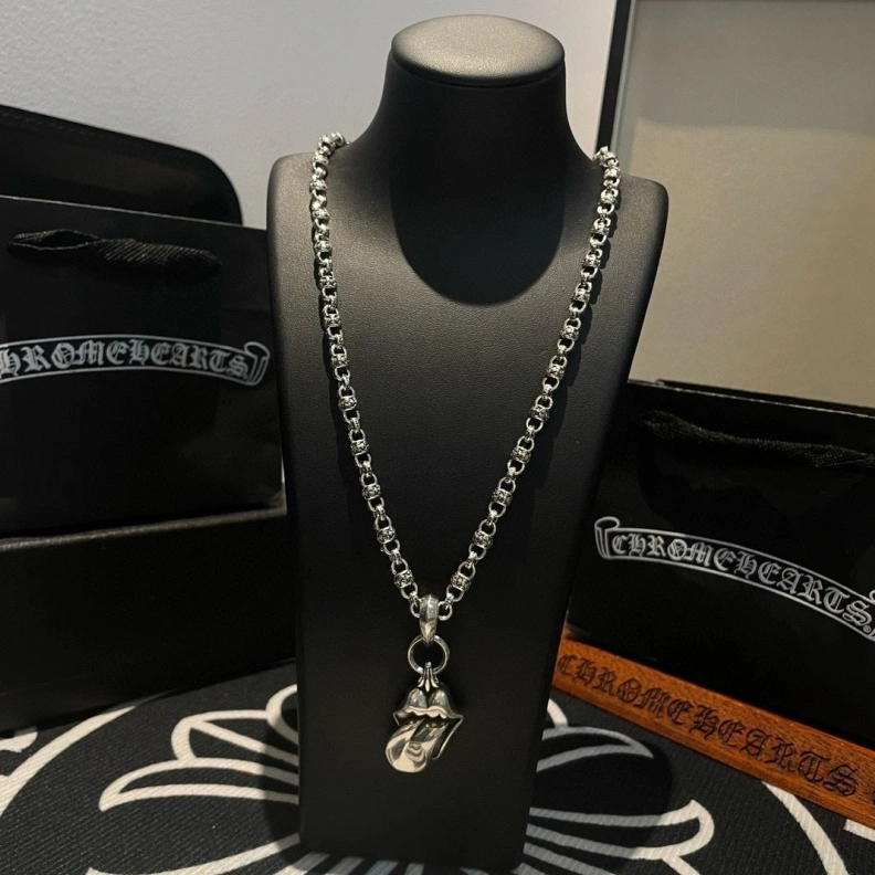 Vibrant Chrxmx Hxxrts Necklaces 295786