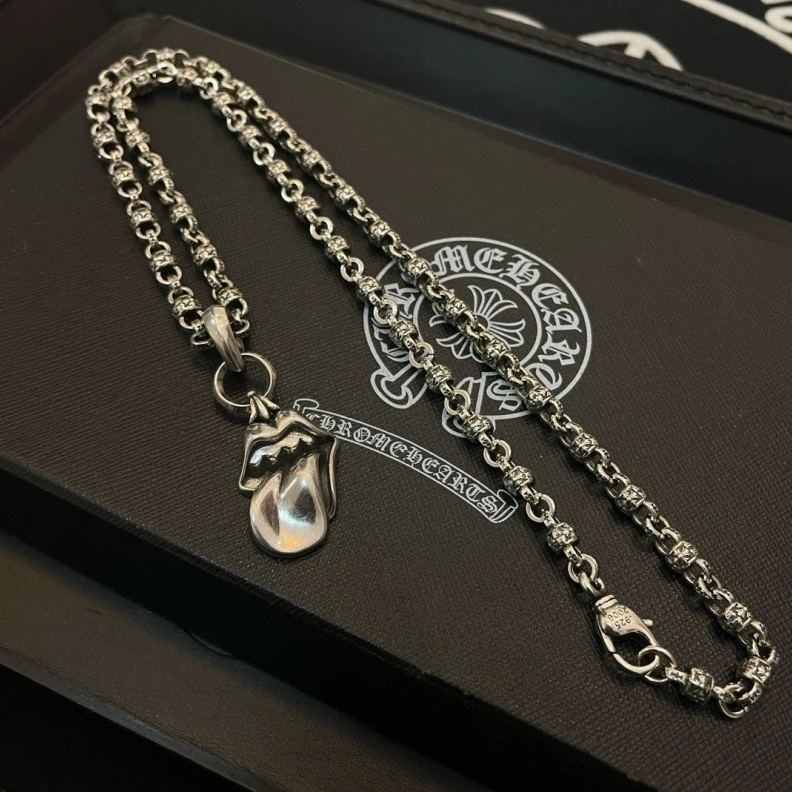 Vibrant Chrxmx Hxxrts Necklaces 295786