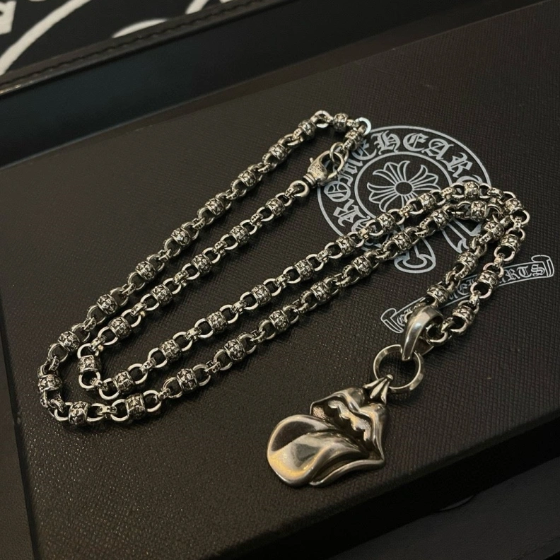Vibrant Chrxmx Hxxrts Necklaces 295786