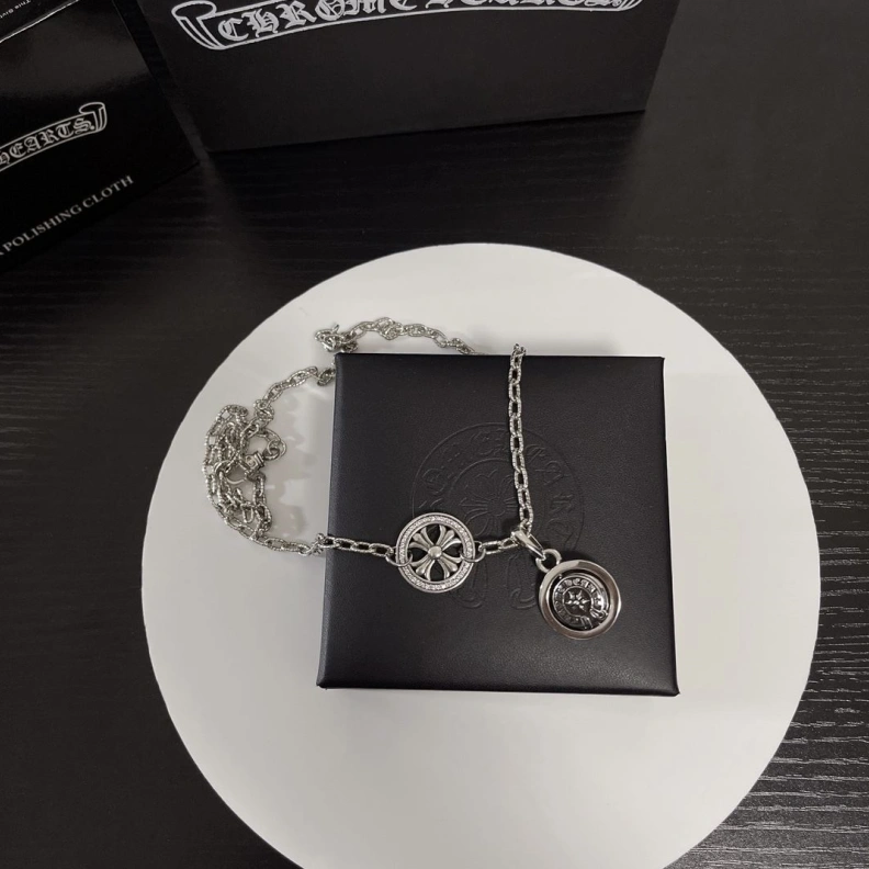 Cozy Chrxmx Hxxrts Necklaces 297876