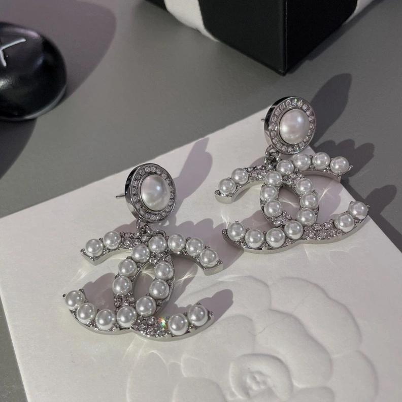 Chxnxl Earrings EyeCatching 285199