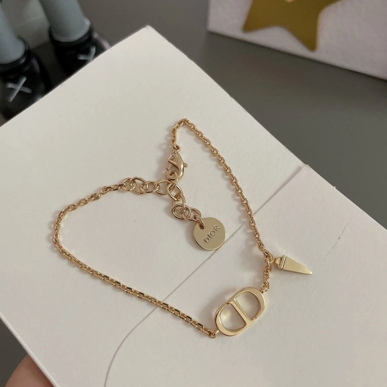 Fashionable Christian Dxxr Necklaces 293711