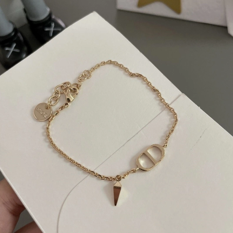 Fashionable Christian Dxxr Necklaces 293711