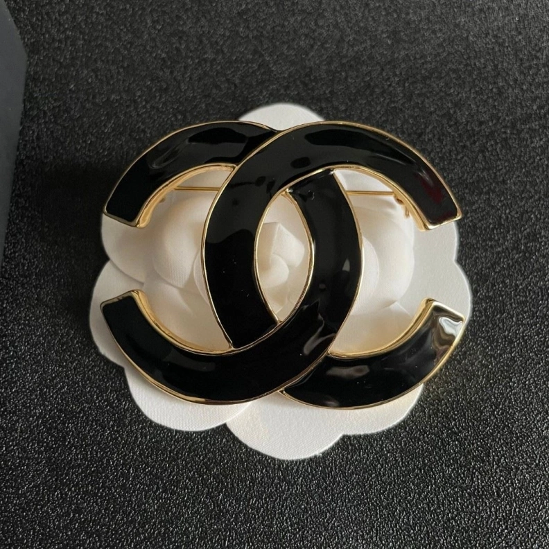 StreetReady Chxnxl Brooches 284603