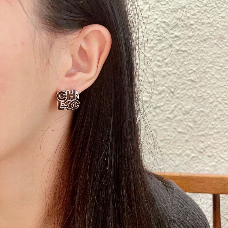 Comfortable Chxnxl Earrings 285206