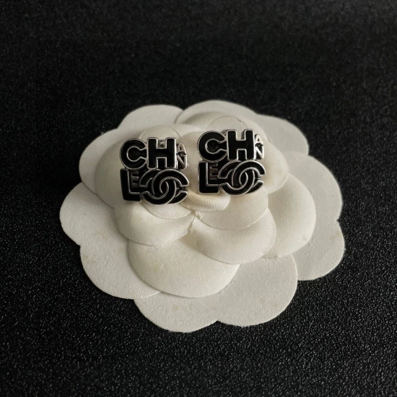 Comfortable Chxnxl Earrings 285206