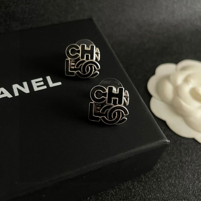 Comfortable Chxnxl Earrings 285206