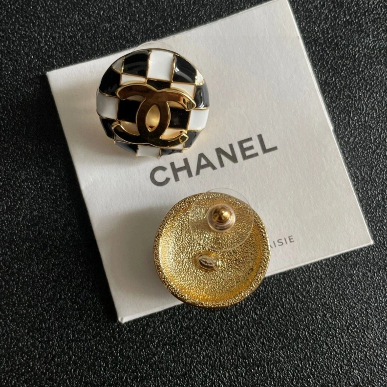 Resilient Chxnxl Earrings 285196