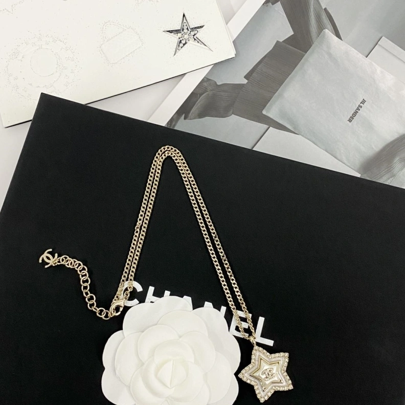Trendy Chxnxl Necklaces 284857