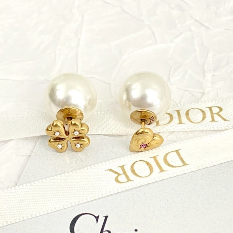 Christian Dxxr Earrings Resilient 293842