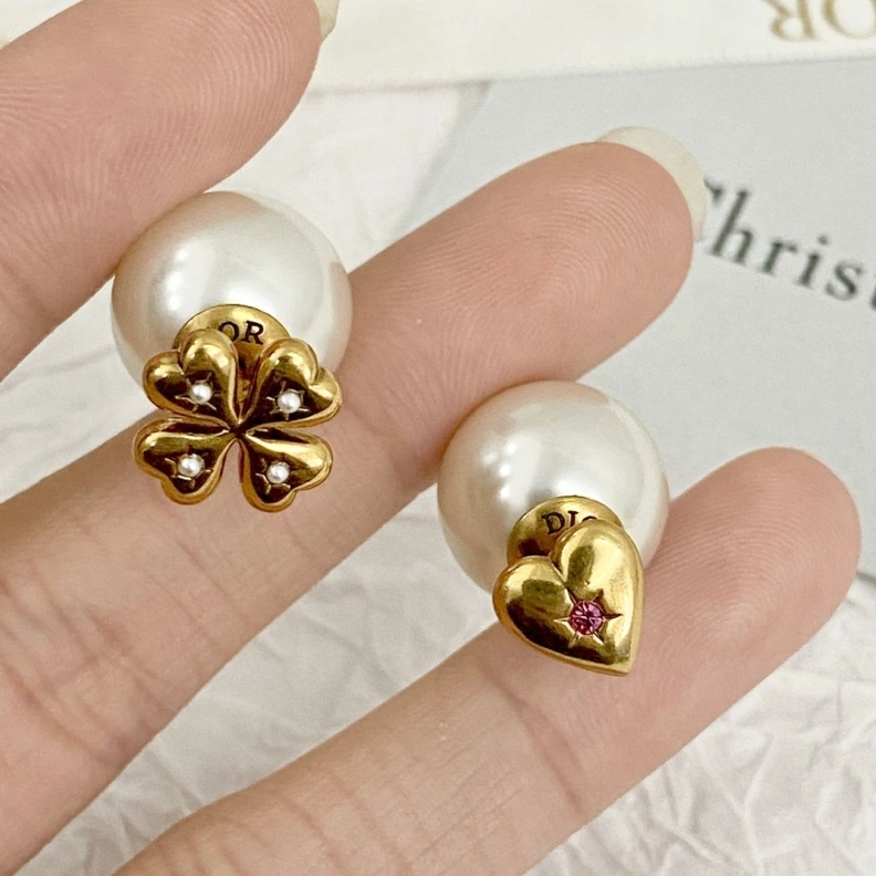 Christian Dxxr Earrings Resilient 293842