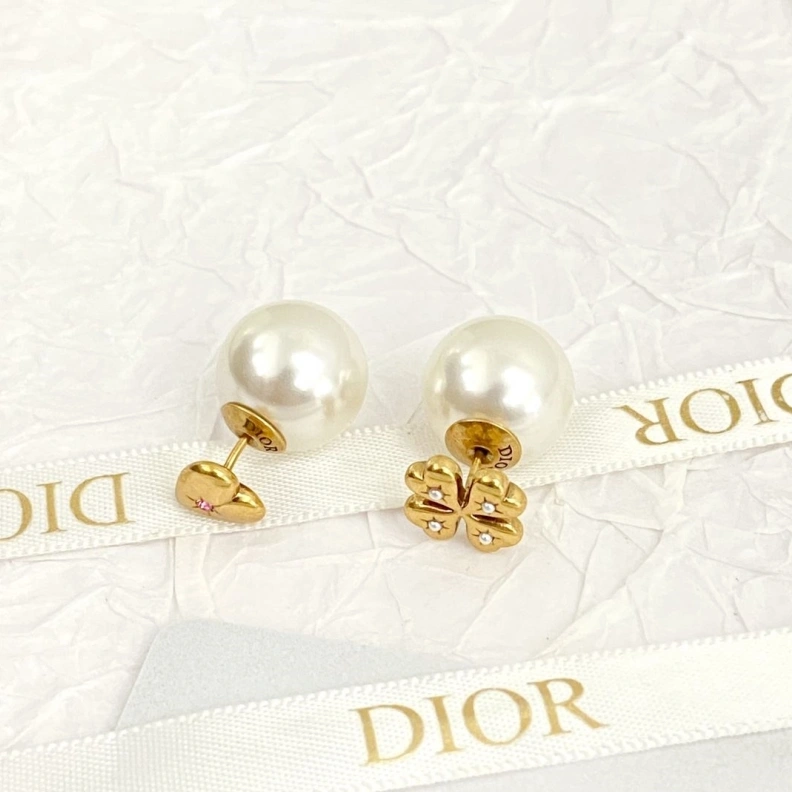 Christian Dxxr Earrings Resilient 293842