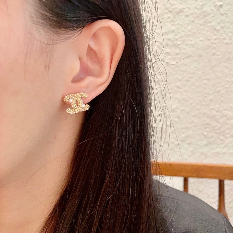 Resilient Chxnxl Earrings 285186