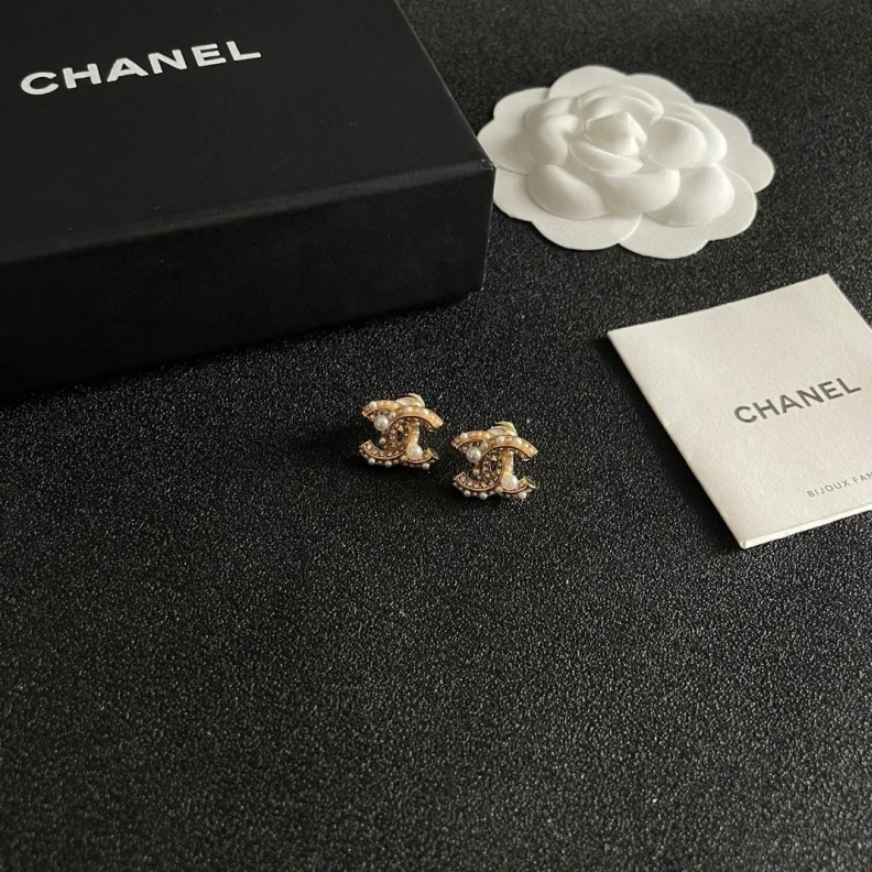 Resilient Chxnxl Earrings 285186