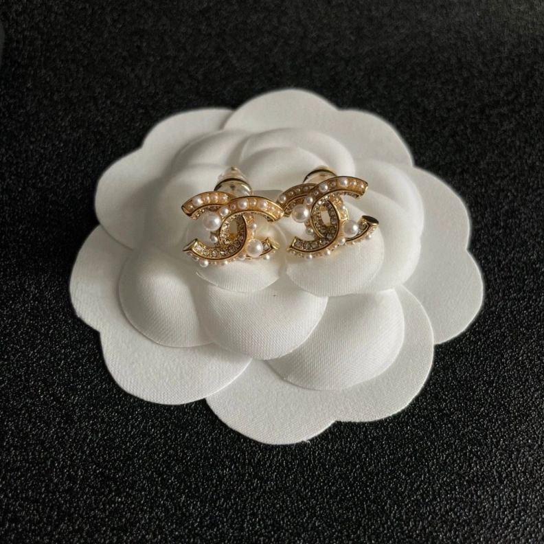Resilient Chxnxl Earrings 285186