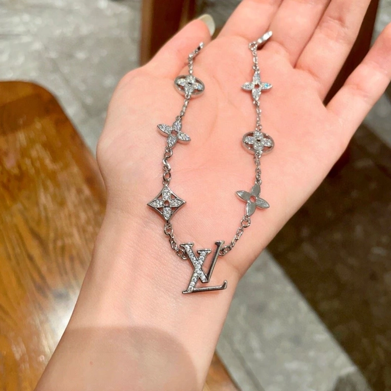 LX Necklaces Practical 308422