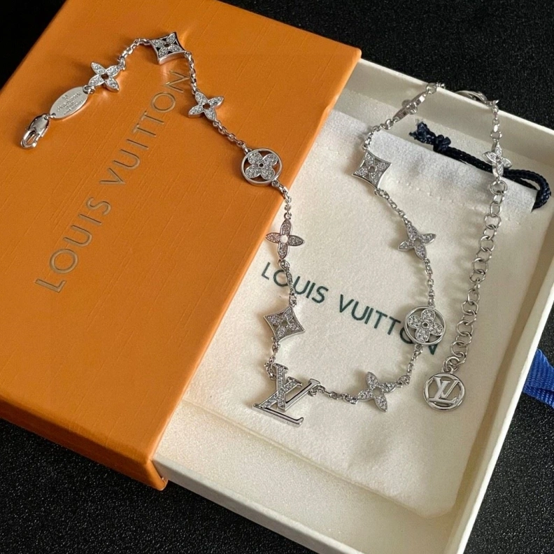 LX Necklaces Practical 308422