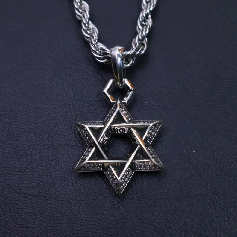 Chrxmx Hxxrts Necklaces Resilient 295770