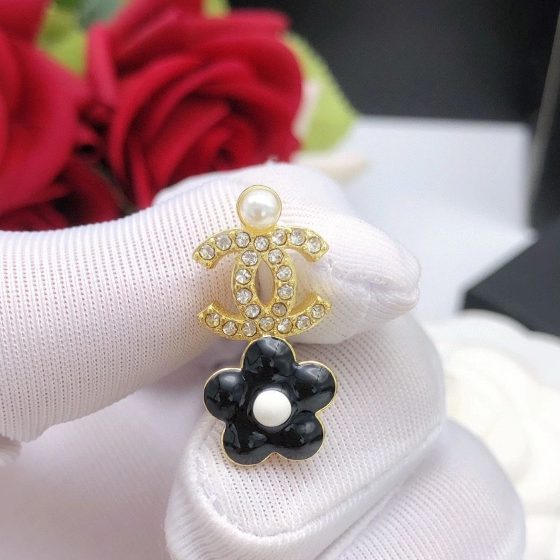 Versatile Chxnxl Earrings 285182