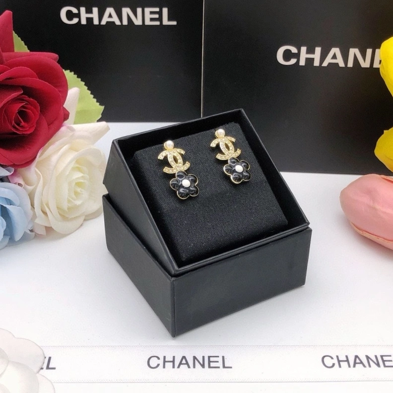 Versatile Chxnxl Earrings 285182