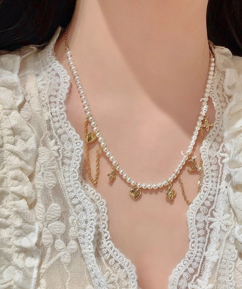 Fashionable LX Necklaces 308419
