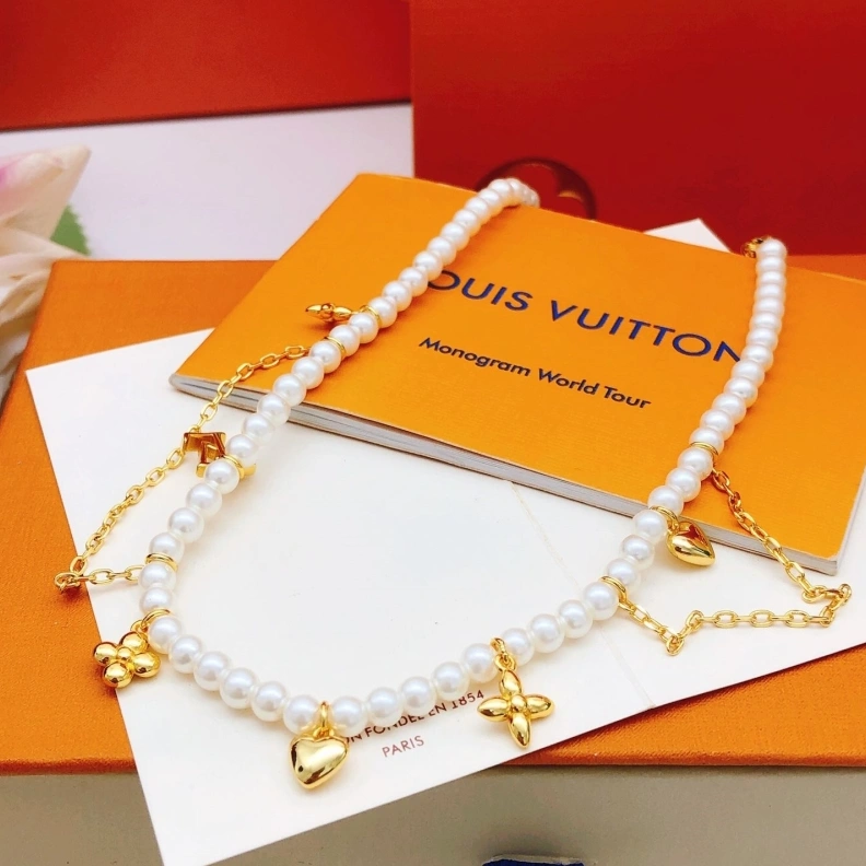 Fashionable LX Necklaces 308419