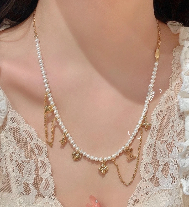 Fashionable LX Necklaces 308419