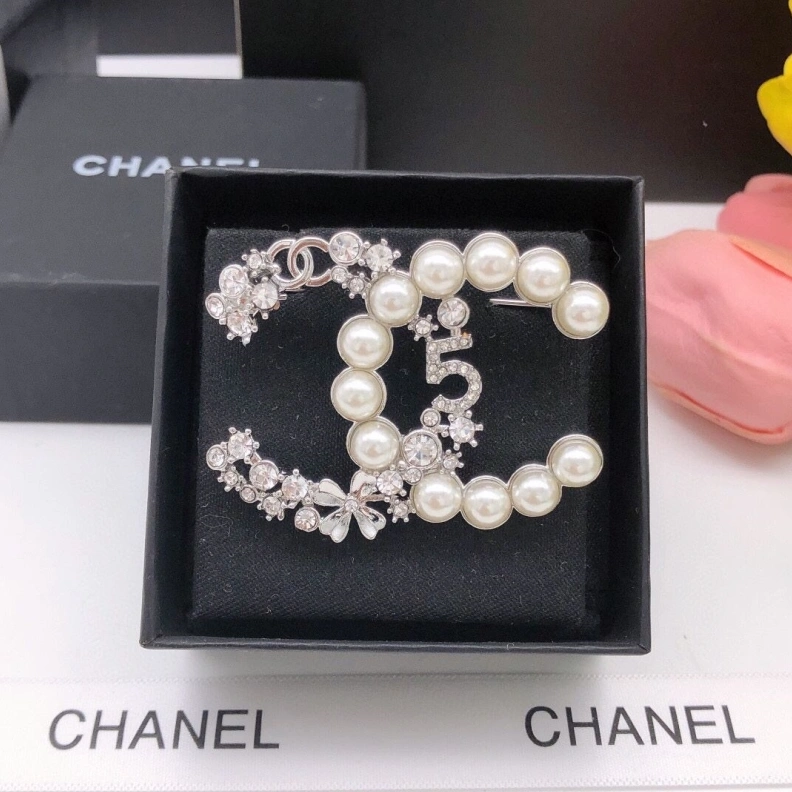 Trendy Chxnxl Brooches 284601