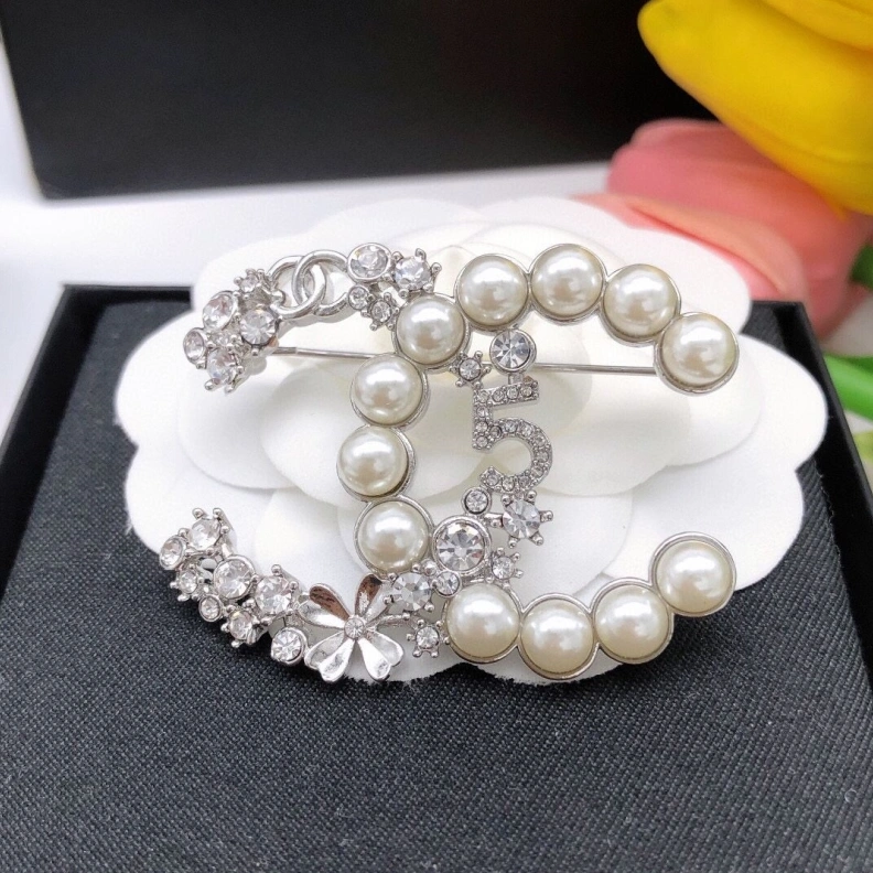 Trendy Chxnxl Brooches 284601