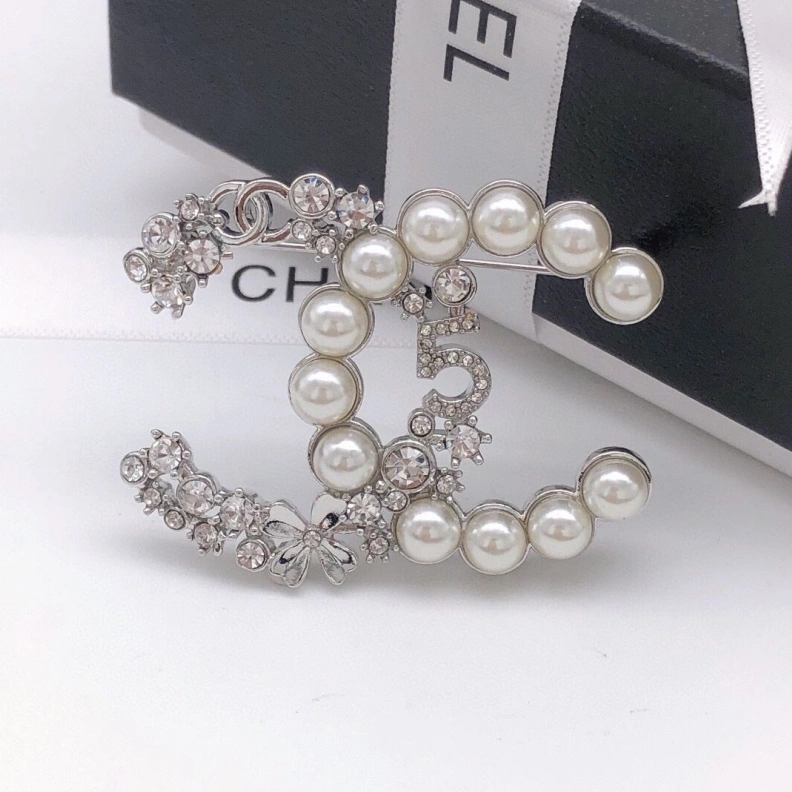 Trendy Chxnxl Brooches 284601