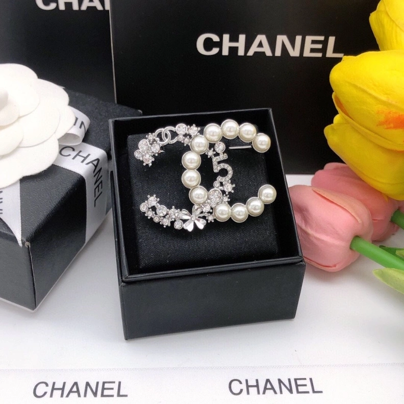 Trendy Chxnxl Brooches 284601