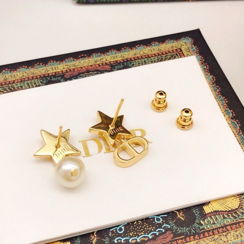 DailyWear Chxnxl Earrings 285180