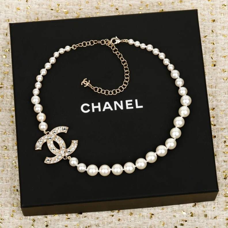 Breathable Chxnxl Necklaces 286798