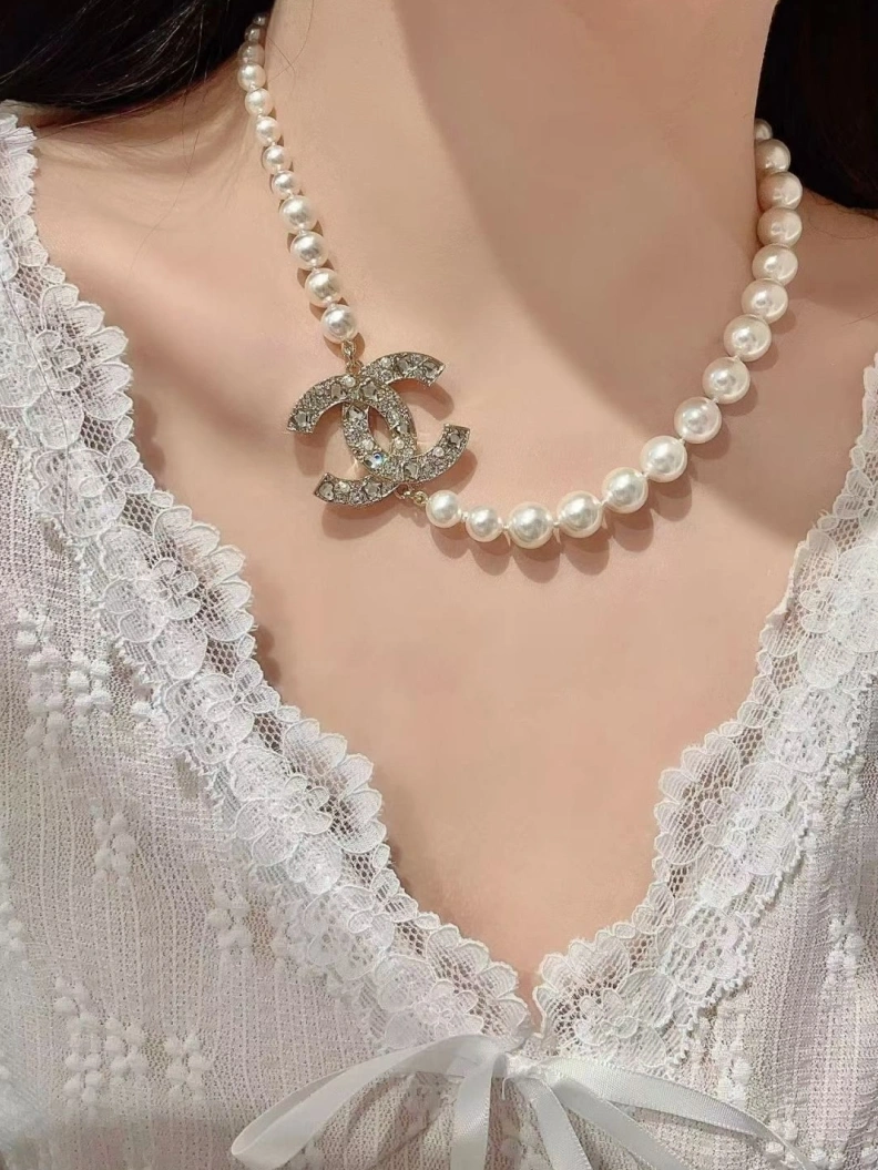 Breathable Chxnxl Necklaces 286798