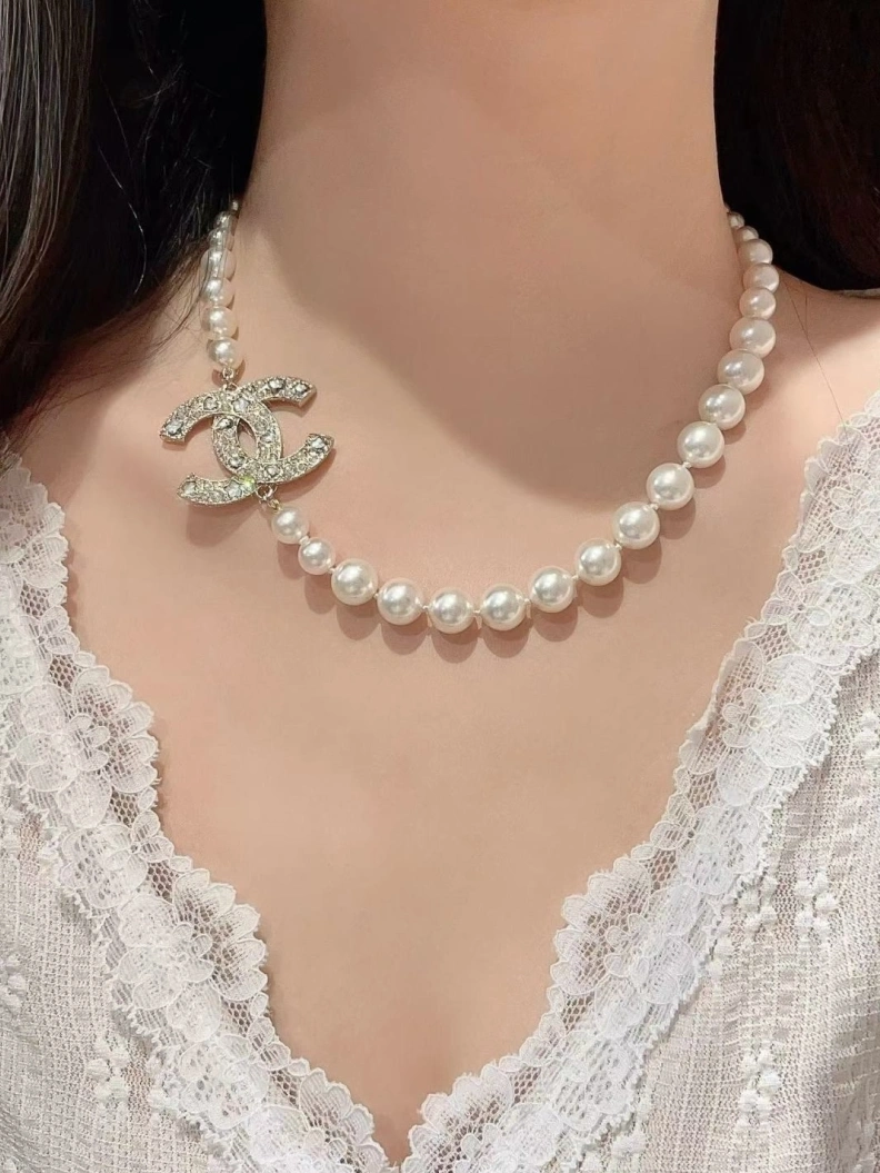 Breathable Chxnxl Necklaces 286798