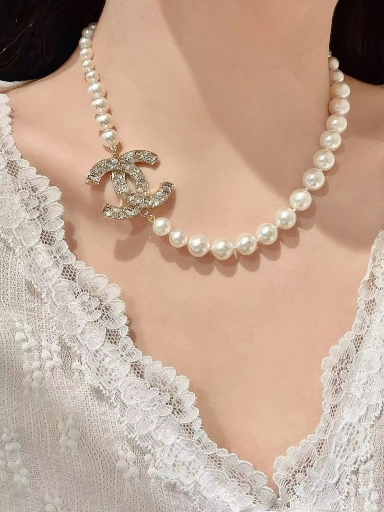 Breathable Chxnxl Necklaces 286798