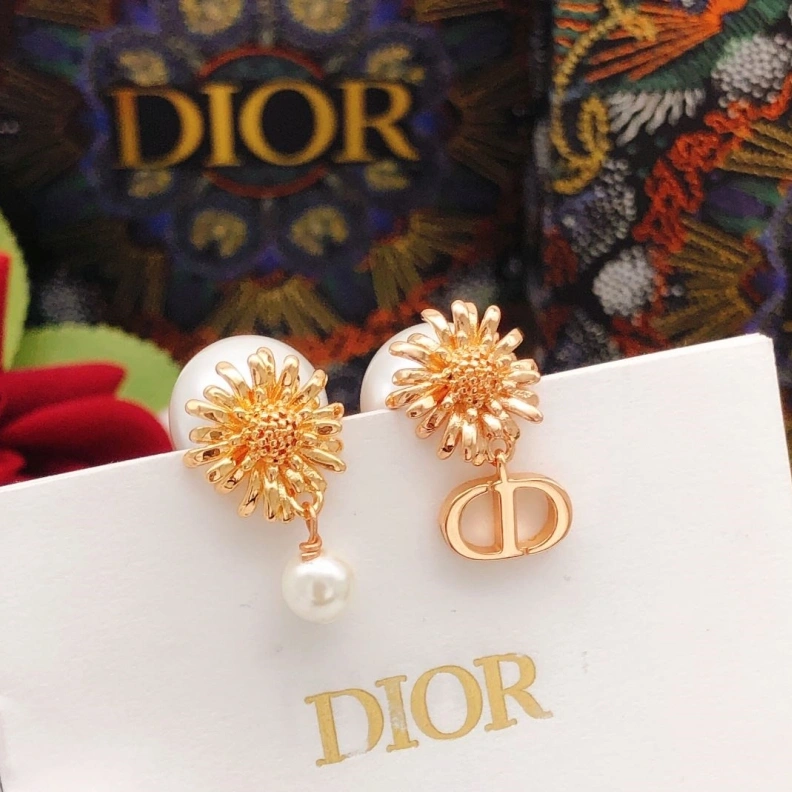 Christian Dxxr Earrings Sophisticated 293821