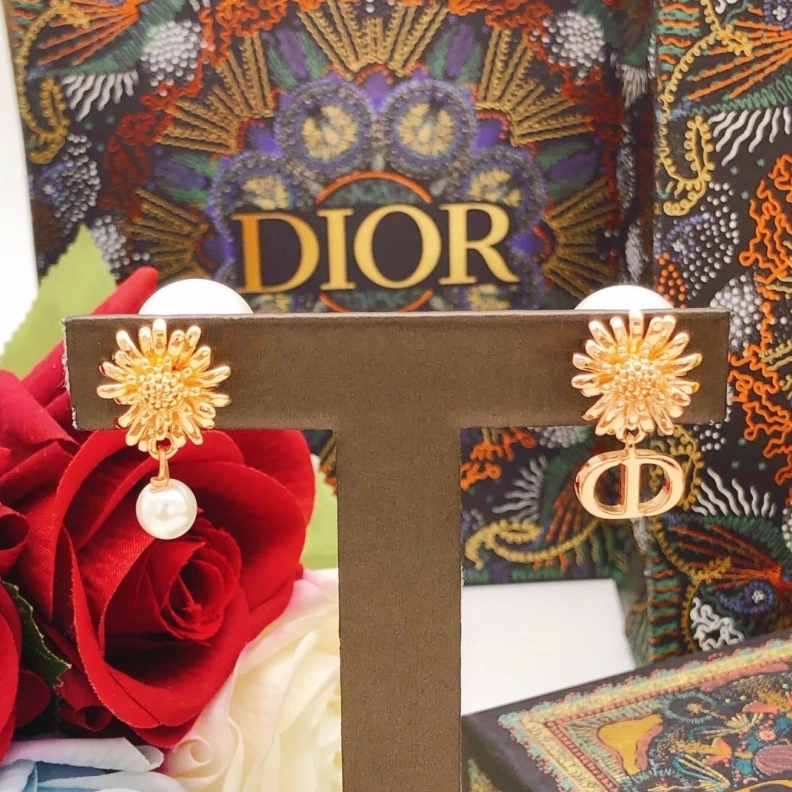 Christian Dxxr Earrings Sophisticated 293821