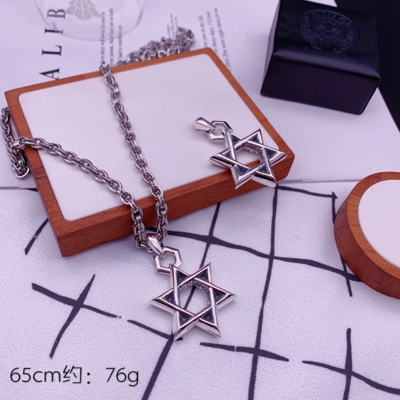 EasyMatch Chrxmx Hxxrts Necklaces 295761