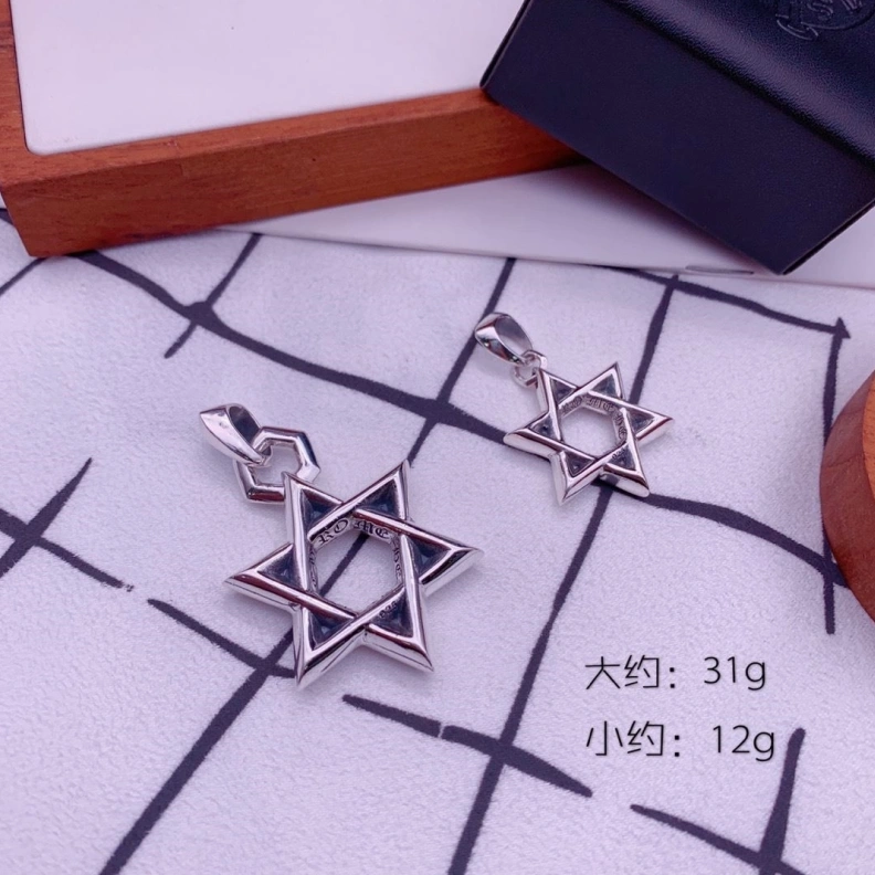 EasyMatch Chrxmx Hxxrts Necklaces 295761